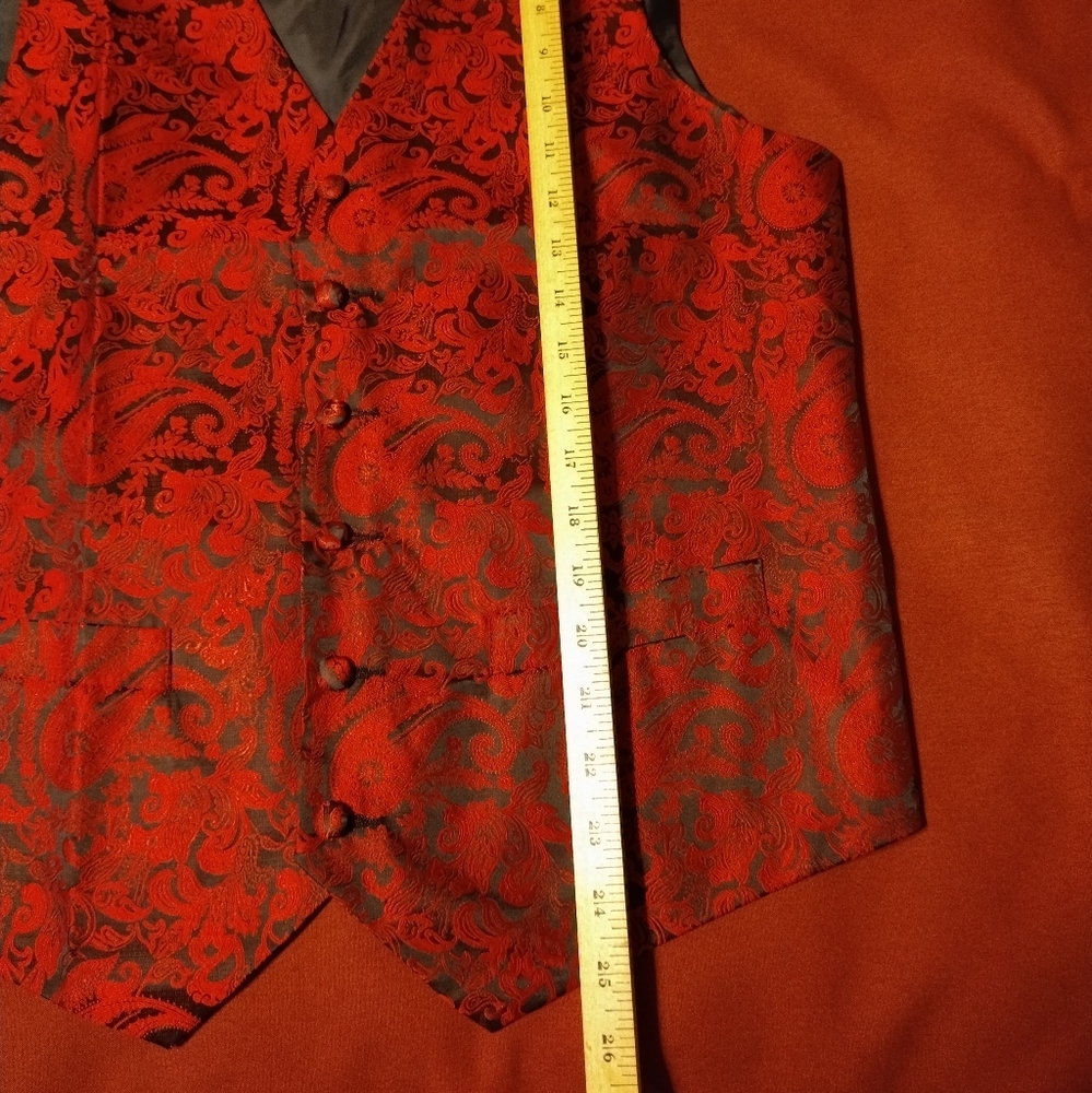 Vest - Picture 6 of 6